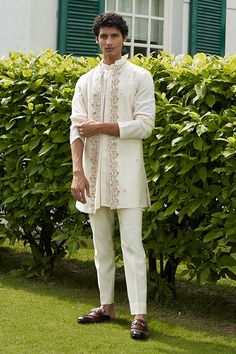 Groom Indian Wedding Outfits, Sister Wedding Dress, Embroidery Men, Sherwani For Men Wedding, Wedding Trousseau, Diwali Dresses