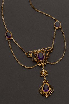 Chandelier Necklace Jewelry, Gold Amethyst Necklace, Gold Victorian Necklace, Vintage Necklace Victorian, 1800s Necklace, Amethyst Outfit, Victorian Jewellery Designs, Vintage Necklace Antiques, Amethyst Jewelry Necklace