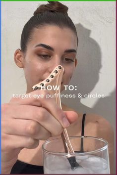 Super easy and relaxing tutorial for eye bags and puffiness: just dip our Cryo Tech Tool in ice-cold water for 10 seconds, then gently massage the ice-chilled bead around each eye contour for 30 seconds. The cold will visibly reduce puffiness and under-eye circles, leaving your skin feeling amazing. Brighten Eyes, Skin And Makeup, Glasses Of Wine, Eye Puffiness, Gua Sha Facial, Smokey Eye Tutorial, Eye Brightener, Undereye Circles, Eye Contour