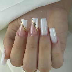 Faça uma renda de 2 mil a 5 mil reais com designer de unha e seja nail designer de sucesso tendo sua agenda lotada! Nail de sucesso / designer de unha Latest Nail Designs, Makeup Nails Designs, 4th Of July Nails, July Nails, Uñas Acrilicas, French Manicure, Stylish Nails