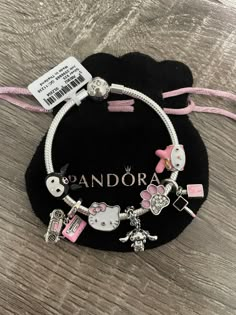 Pandora Bracelet Charms Ideas, Girly Bracelets, Pandora Bracelet Designs, Images Hello Kitty, Pouch Making, Hello Kitty Jewelry, Hello Kitty Accessories, Wrist Jewelry, Jewelry Accessories Ideas