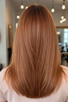 Straight Auburn Hair With Highlights, Red Hair Pink Undertones, Light Auburn Short Hair, Chestnut Auburn Hair Color, Light Auburn Copper Hair, Autumn Hair Ideas, Level 6 Red Hair Color, Dirty Blonde To Red Hair, Autumn Auburn Hair