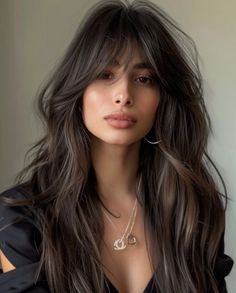 Curtain Bangs Hairstyles, Long Curtain Bangs, Rambut Brunette, Brown Hair Looks, Brown Hair Inspo, Bangs Hairstyles, Long Hair With Bangs, Long Layered Hair