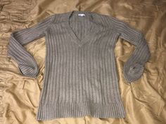 GAP Luxe V Neck knit Sweater Top Sz XS Women’s *Used*. Condition is Pre-owned. Minor ware very cool and nice sweater please view pics , Shipped with USPS Priority Mail. Gap V-neck Fall Sweater, V Neck Knit Sweater, Downtown Outfits, Cute Blouses, Girl Fits, Other Outfits, Cool Sweaters, Vneck Sweater, Pretty Outfits