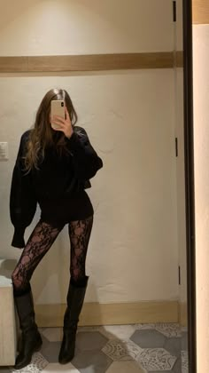 Party Fits, Paris Mode, Lace Tights, Looks Party, Tights Outfit, Going Out Outfits