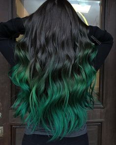 Iroiro Forest Green Hair, Green And Black Hair, Green Hairstyles, Black And Green Hair, Trendy We Fryzurach, Dark Green Hair, Dyed Tips, Hair Color Options