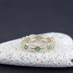 Celtic Ring - Eternity Ring - emerald Ring - Green Stones ring - Gold Ring - infinity ring - texture - pattern -vintage - Gothic by ARDONN on Etsy https://www.etsy.com/listing/621425302/celtic-ring-eternity-ring-emerald-ring Infinity Rings, Dream Items, Sapphire Eternity Ring, Smaragd Ring, Celtic Ring, Rings Etsy, Cute Engagement Rings, Celtic Wedding Rings, Green Stone Rings