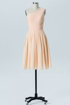 Modsele light orange chiffon short bridesmaid dress features with one-shoulder neckline and short gathered skirt.#wedding#bridesmaiddresses#weddingguestdresses Dresses For A Beach Wedding, Wedding Light Pink, Peach Dress Short, Dresses Open Back, Bridesmaid Dresses 2018, Orange Chiffon, Custom Bridesmaid Dress, Cheap Bridesmaid, Peach Dress