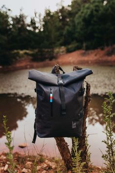 Topo Designs Backpack, Photography Backpack, Dress Selfie, Lifestyle Product Photography, Backpack Photography, Nature Lifestyle, Photoshoot Summer, Lifestyle Photoshoot, Aesthetic Backpack