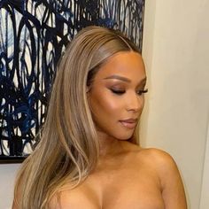 Honey Blonde On Brown Skin, Different Hair Colors For Black Women, Blonde Balayage On Black Women, Honey Blonde Hair Black Women, Blonde Hair For Black Women, Black Women Blonde Highlights, Blonde Hair On Black Women, Beyonce Hair Color, Black Women Blonde Hair