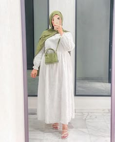 Maxi Dress With Hijab, Dress With Hijab, Islamic Modest Fashion, Cute Maternity Dresses, Modest Summer Fashion, Hijab Fashion Summer, Hijab Simple