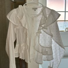 Never Worn Ruffle Trim Top, Ruffle Bell Sleeve, Lace Blouse Long Sleeve, Lace Sleeve Top, Tie Neck Tops, Corded Lace, Bow Detail Dress, Bell Sleeve Blouse, Flowy Tops