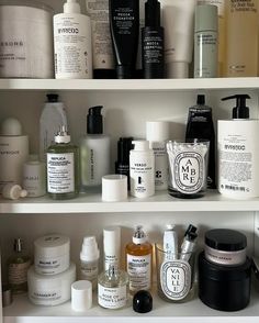 Room Closet, Best Fragrances, Beauty Skin Care Routine, Room Aesthetic, Skin Care Tools, Skin Care Products, Bits And Bobs, Makeup Skin Care, Body Skin Care