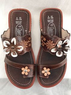 Traditional Floral Design, Mexican Sandals, Girly Shoes, Aesthetic Shoes, Swag Shoes, Pretty Shoes