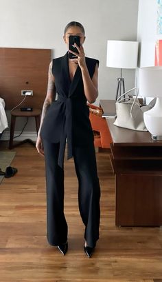 Classy Corporate Outfit, Office Party Outfits Women, Networking Event Outfit, Office Party Outfits, Waistcoat Outfit, Office Attire Women, Chic Dress Classy, Modesty Outfits, Office Casual Outfit