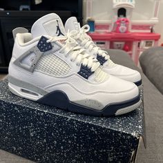 Pre owned air Jordan 4 retro midnight navy size 9.5 Jordan 4 Midnight Navy, Jordan 4 Retro, Air Jordan 4, Air Jordan 4 Retro, Midnight Navy, Mens Trainers, Jordan Shoes, Air Jordan