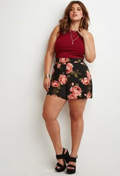 Shorts | PLUS SIZE | Forever 21 Short Plus Size Fashion, Short Girl Fashion, Plus Size Summer Fashion, Plus Size Summer Outfits, Cool Summer Outfits, 인물 사진, Curvy Outfits, Floral Shorts, Summer Fashion Outfits