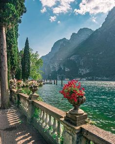 Lake Italian Images, Lac Como, Italy Vibes, Comer See, Lake Garda Italy, Garda Italy, Lake Como Italy, Verona Italy, Body Of Water