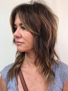 Chunky Shag Haircut, Side Part Shag Haircut, Medium Length Hair Ideas, Wavy Mid Length Hair, Shag Haircut Ideas, Long Fine Hair, Medium Shaggy Hairstyles, Shag Hair, Long Shag Hairstyles