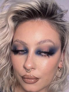 Nye Sparkly Makeup, Dodgers Makeup Look, Sweat Tour Makeup, Danessa Myricks Light Work Palette, Alt Eyeshadow Looks, Everyday Witchy Makeup, Subversive Makeup, Soft Goth Makeup Grunge, Witch Inspired Makeup