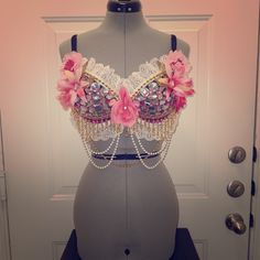 Size 36c - Another Custom Order That Was Not Paid In Full By Dead Line. Never Worn! Ask About Custom Bras For Your Next Festival! Pink Mermaid Bra Top, Bra Decorating Ideas, Rave Bra Diy, Mermaid Bras, Mermaid Bra Top, Bling Outfits, Bra Ideas, Decorated Bras, Carnival Bra