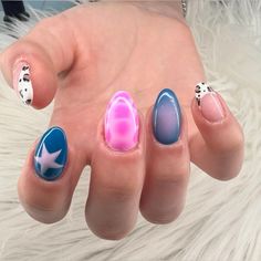 📍wynn nail lounge Cute Nails 2023 Trends, Almond Cute Nails Design, Utah Nails Summer, Small Nails Design Ideas Short, Confetti Birthday Nails, Girly Acrylic Nails French Tip, Winter Vibe Nails, Navy And Pink Nails Ideas