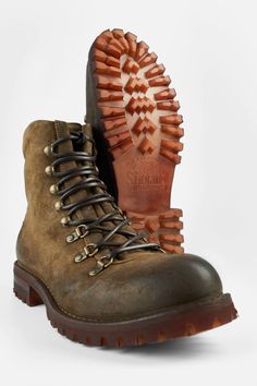 Winter Shoes Men, Shoe Guide, Diesel Shoes, Retro Backpack, Rugged Boots