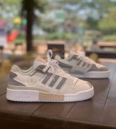 Pretty Sneakers, Pretty Shoes Sneakers, Adidas Forum, Shoes Heels Classy, All Nike Shoes, Shoes Outfit Fashion, Adidas Shoes Women, Cute Nike Shoes