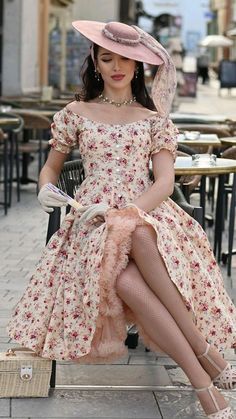 Retro Glamor Outfit, 40s Party Dress, Outfits For High Tea, 40s Aesthetic Fashion, High Tea Attire, Tea Party Dress To Impress, High Tea Outfits For Women, Tea Attire, Tea Party Outfits For Women