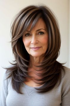 Hair Styles For Women Over 40, Shoulder Hairstyles, Rambut Brunette, Hair Contouring, Layered Haircuts For Medium Hair, Chin Length Hair, Shoulder Hair, Hairstyles For Women Over 50, Haircuts For Medium Hair