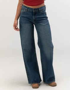 WRANGLER Low Rise Womens Baggy Jeans - MED BLAST | Tillys Medium Rise Jeans, Cute Jeans Baggy, Body Sketch Model, Thrifting Jeans, Dress Model Drawing, Model Face Woman, Model Blouse Designs Latest, Model Body Sketch, Grungy Jeans