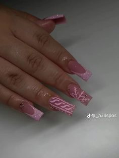 Nail Inspo Christmas, Nails In Pink, Tiktok Nails, Christmas Nails Winter, Nail Art Courses, Beauty Nails Design, Nails Winter, Girly Acrylic Nails, Acrylic Nails Coffin Pink