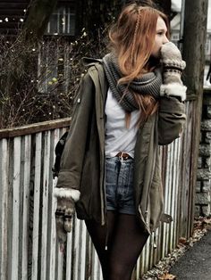 This outfit goes with my season because of the true gray jacket , it goes with winter season colors Grunge Winter Outfits, Winter Hipster, Look Grunge, Teen Style, Party Kleidung, Fashion Blogger Style, Teen Vogue, Inspiration Mode, Looks Vintage