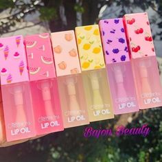 Sweet Dose Lip Oil, Make Up Stuff To Buy, Hydrating Lip Oil, Lip Gloss Homemade, Lip Oils, Lip Gloss Cosmetics, Dior Lip Glow, Lip Balm Collection, Best Lip Gloss