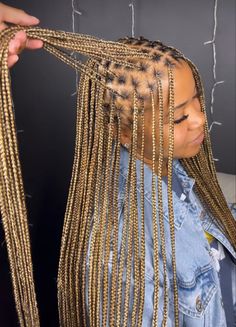 Knotless Braids Medium, Blonde Braiding Hair, Small Knotless Braids, Braids Medium, Braiding Hair Colors, Small Knotless, Braided Hairstyles For Black Women Cornrows