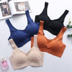 Item Type: Bra Material: Cotton, Polyester, Spandex Padded Bra Adjustable Straps Package Includes: 1 x Bra Size Info: Size Underbust (cm / inch) S 70-75 / 27.56-29.53 M 75-80 / 29.53-31.50 L 80-85 / 31.50-33.46 XL 85-90 / 33.46-35.43 Gym Sports Bra, Bra Materials, Silk Bra, Plus Size Workout, Padded Bralette, Yoga Bra, Seamless Bra, Padded Bras, Bra Styles