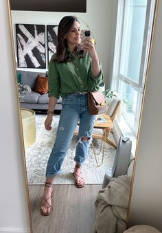 Woman mirror selfie wearing green linen button down, dad jeans, strappy flat sandals, gold jewelry. Summer outfit inspo, summer trends, summer outfit ideas Flat Sandals Outfit Jeans, Jean Sandals Outfit, Strappy Sandals Outfit, Flat Sandals Outfit, Strappy Flat Sandals, Outfit Ideas Summer, Strappy Sandals Flat, Easy Outfit, Summer Outfit Ideas