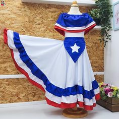 Vestido Puertorriqueño Cuerpo y  falda Puerto Rican Traditional Dress, Hispanic Heritage Month Activities, Porto Rico, Hispanic Heritage Month, Hispanic Heritage, Traditional Dresses, Puerto Rico, Girls Dresses, Art Collection