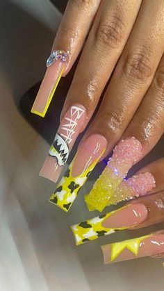 Pink And Yellow Acrylics, Yellow Acrylic Nails Designs, Pink Coffin Nail Designs, Birthday Freestyle Nails, Exotic Nails Acrylic, Short Exotic Nails, Instagram Baddie Acrylic Nails, Exotic Nail Designs