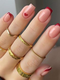 Best Manicure For Short Nails, Short Square Red Nail Designs, Nail Court, French Manicure Designs For Short Nails, French Manicure Couleur, Short Square French Nails, Short Red Nails Design, Nails Rouge, Nails Ideas Short Square