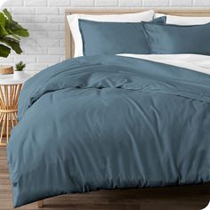 PRICES MAY VARY. WHAT IS IT: It's like a pillowcase to protect your duvet or comforter, and an affordable way to freshen the look of your bedding. Duvet insert/comforter sold separately. WHAT'S INCLUDED: Our set includes a King/Cal King Duvet Cover (94" x 106") along with 2 matching pillow shams (20" x 40"). Duvet insert/comforter sold separately. DESIGN DETAILS: Our signature heavyweight flannel duvet cover is made with extra soft Turkish cotton to keep you warm and comfy all night long. A simp California King Duvet Cover, Flannel Duvet Cover, Twin Xl Duvet Covers, Best Duvet Covers, Bedding Stores, Bed Sets, Duvet Covers Twin, Duvet Bedding, Soft Duvet Covers