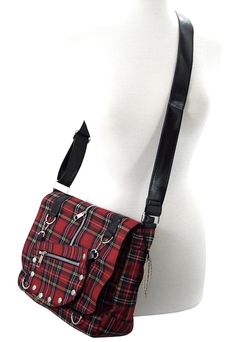 Cheap Purses, Quality Handbags, Estilo Punk, Red Tartan, Burberry Handbags, Cute Purses, Burberry Women, Cool Stuff, Cute Bags