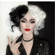 Cruella Deville Eyeshadow, Cruella Costume Makeup, Diy Cruella Deville Makeup, Cruella Deville Eye Makeup, Corella Deville Makeup, Cruella Deville Costume Diy Women, New Cruella Deville Costume, Cruella Deville Hair Inspiration, Cruella Inspired Makeup