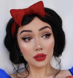 Snow White Makeup, White Eye Makeup, Princess Makeup, Disney Princess Makeover, Couples Halloween Outfits, Disney Makeup, Scary Halloween Decorations, White Eyes, Amazing Cosplay