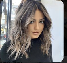 Blonde Foils, Hair Change, Gorgeous Hair Color, Brown Hair Balayage, Hair Affair, Short Hair Balayage, Brown Hair With Highlights, Hair Color Balayage, Hair Inspiration Color