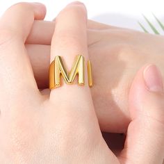 #initialring #goldring #letterring #initial #ring #jewellery #trendyring Gold Thumb Rings, Initial Rings, Gold Initial Ring, Street Shooting, Crown Necklace, Vintage Bohemian Style, Letter Ring, Golden Ring, Jewelry Personalized