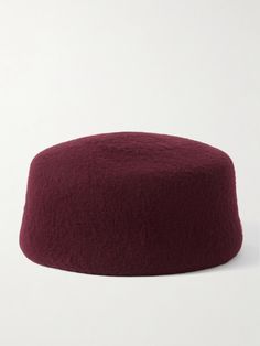 Gigi Burris' 'Lauren' hat is the result of hours of handcraftsmanship. Taking cues from classic pillbox styles, it's been made in New York City from plush wool-felt. It will make any outfit look so chic. Burgundy Hat, Winter Work Wear, Felt Fedora, Pillbox Hat, Millinery Hats, Western Hats, Flat Cap, Outfit Look, Pill Boxes