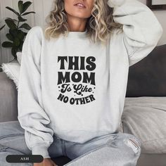 Retro Mom Sweatshirt, Mom Gift, Friend Mom Gift, Retro Women Sweatshirt, Oversized Sweatshirt, Gift for Her, Birthday Gift Sweatshirt Welcome to FerartShop✨ A clothing store with prints full of life, color, joy, and an understanding of everything you experience daily🌈🦋 If you're looking for soft, comfortable, and high-quality clothing, you've come to the right place!✨ The models in the photos wear 1 or 2 sizes up for an oversized look. If you want an oversized look, please order 1 or 2 sizes l Casual Text Print Sweatshirt For Mother's Day, White Relaxed Fit Sweatshirt For Birthday, Oversized Long Sleeve Top With Funny Print, Casual Long Sleeve Birthday Sweatshirt, Casual Slogan Sweatshirt For Mother's Day, Casual Mother's Day Slogan Sweatshirt, Birthday Sweatshirt With Graphic Print In Relaxed Fit, Casual Letter Print Top For Birthday, Casual Graphic Print Sweatshirt For Birthday