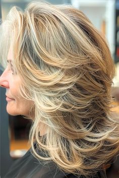 Mid-Length Cut with Feathered Layers Hairstyle for Women Over 60. Feathered Layered Hairstyles, Mid Length Blonde Hair, Modern Hairstyles For Women, Haircut Ideas Brown Hair, Hair Beachy Waves, Messy Bun High, Rock Your Locks, Sleek Low Bun, Classic French Twist