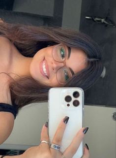 Brunette Aesthetic, Womens Glasses Frames, Take A Selfie, Cute Glasses